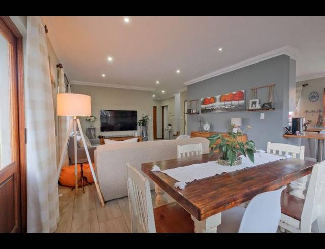 3 BEDROOM HOUSE FOR SALE IN AMBERFIELD VALLEY